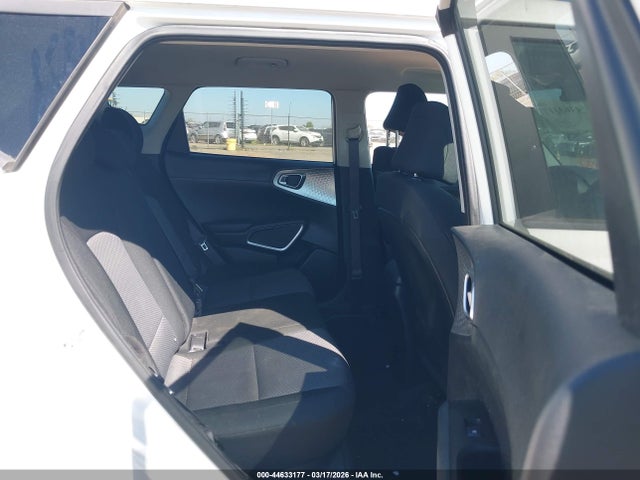 2022 Kia Soul Lx მანქანა იყიდება აუქციონზე, vin: KNDJ23AU6N7814959, აუქციონის ნომერი: 44633177