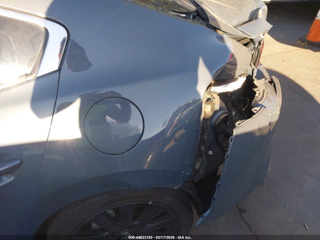 44633180 :رقم المزاد ، 3MZBPBCM1PM381411 vin ، 2023 Mazda Mazda3 2.5 S Carbon Edition مزاد بيع