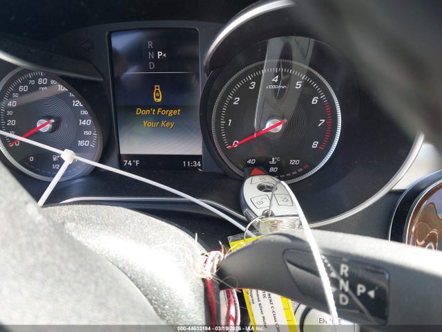 2016 Mercedes-benz C 300 4matic მანქანა იყიდება აუქციონზე, vin: 55SWF4KB5GU108381, აუქციონის ნომერი: 44633194