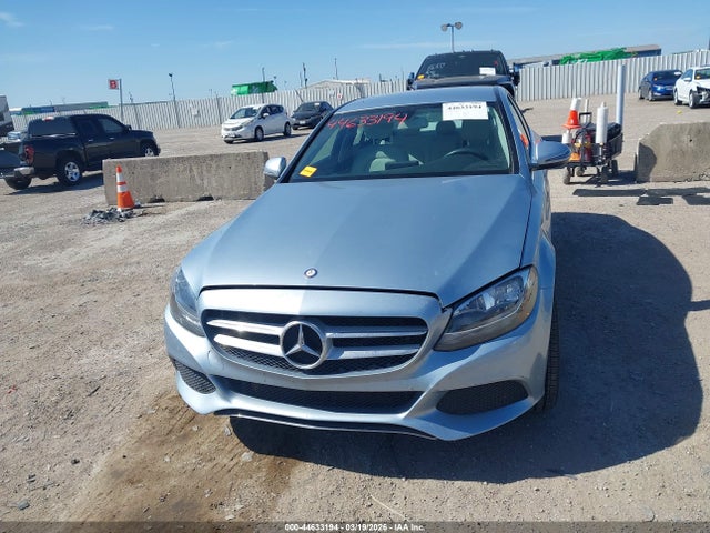 2016 Mercedes-benz C 300 4matic მანქანა იყიდება აუქციონზე, vin: 55SWF4KB5GU108381, აუქციონის ნომერი: 44633194