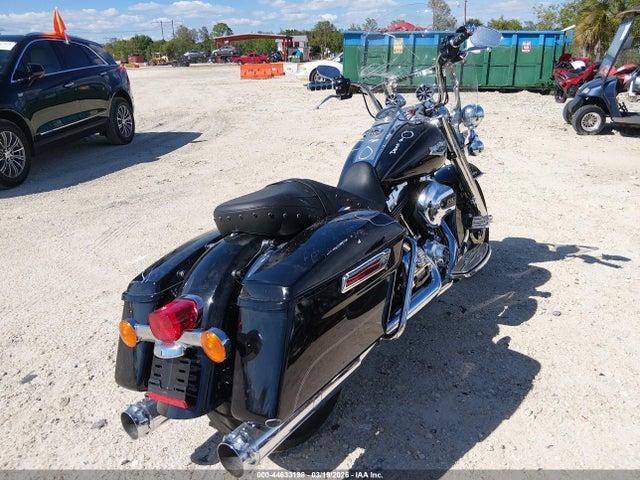 2015 HARLEY-DAVIDSON FLHR 1HD1FBM18FB667590 Photo 3