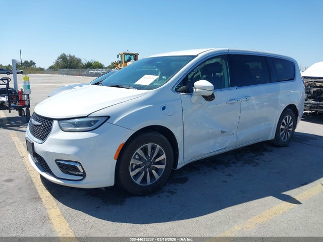 2022 Chrysler Pacifica Hybrid Touring L მანქანა იყიდება აუქციონზე, vin: 2C4RC1L71NR160964, აუქციონის ნომერი: 44633237