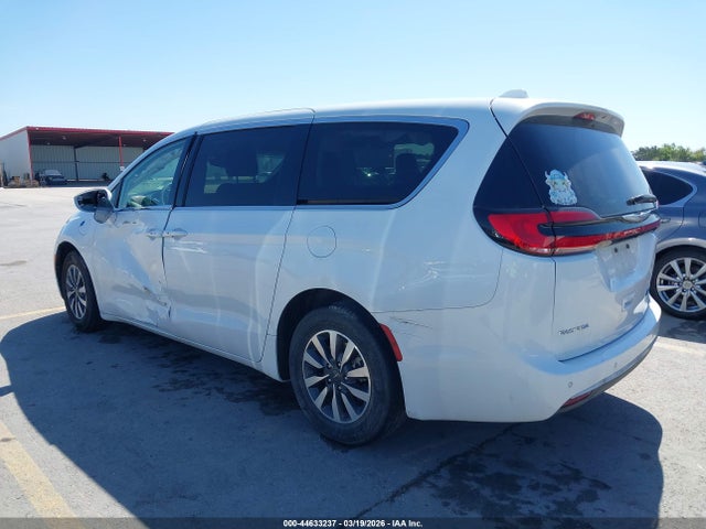 2022 Chrysler Pacifica Hybrid Touring L მანქანა იყიდება აუქციონზე, vin: 2C4RC1L71NR160964, აუქციონის ნომერი: 44633237