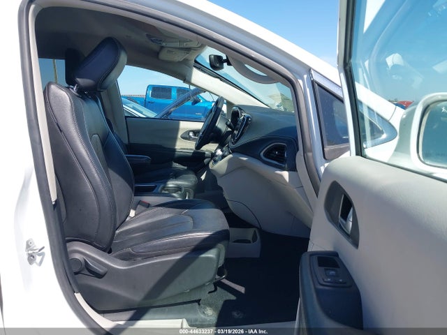 2022 Chrysler Pacifica Hybrid Touring L მანქანა იყიდება აუქციონზე, vin: 2C4RC1L71NR160964, აუქციონის ნომერი: 44633237