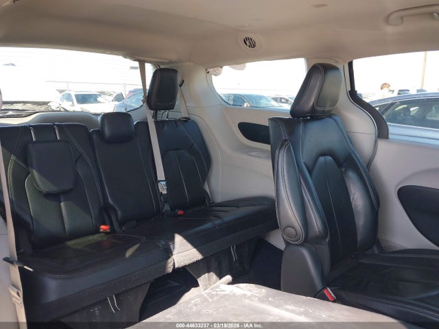 2022 Chrysler Pacifica Hybrid Touring L მანქანა იყიდება აუქციონზე, vin: 2C4RC1L71NR160964, აუქციონის ნომერი: 44633237