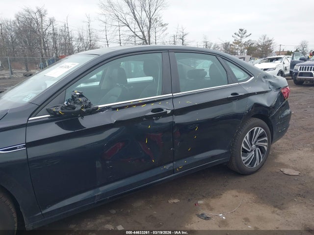 2021 VOLKSWAGEN JETTA 3VWE57BU8MM069843 Photo 5