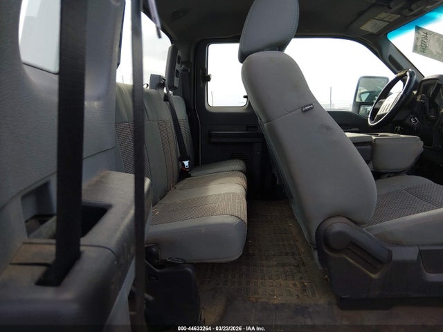 44633264 :رقم المزاد ، 1FT7X2B68BEC11637 vin ، 2011 Ford F-250 Xl مزاد بيع