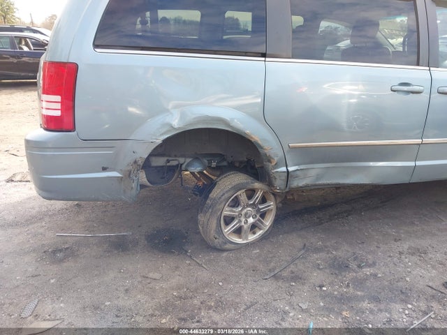 Продажа на аукционе авто 2009 Chrysler Town & Country Touring, vin: 2A8HR54169R589785, номер лота: 44633279