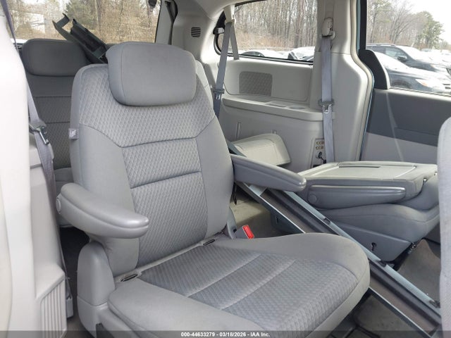 Продажа на аукционе авто 2009 Chrysler Town & Country Touring, vin: 2A8HR54169R589785, номер лота: 44633279
