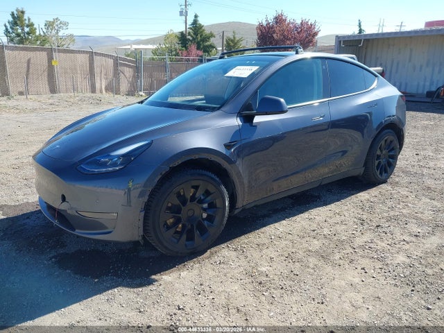 2022 Tesla Model Y Long Range Dual Motor All-wheel Drive მანქანა იყიდება აუქციონზე, vin: 7SAYGAEE6NF551408, აუქციონის ნომერი: 44633338