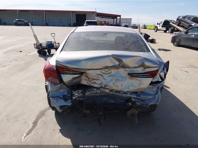 5NPD74LF4LH598976 Hyundai ELANTRA SE