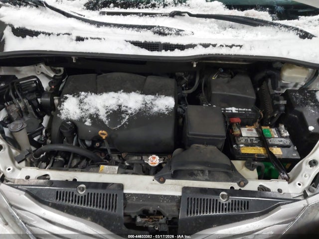 Продажа на аукционе авто 2017 Toyota Sienna Xle 8 Passenger, vin: 5TDYZ3DC4HS812165, номер лота: 44633382