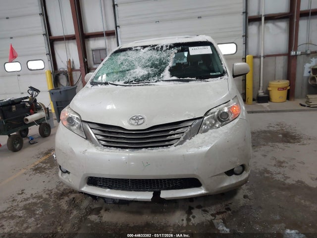 Продажа на аукционе авто 2017 Toyota Sienna Xle 8 Passenger, vin: 5TDYZ3DC4HS812165, номер лота: 44633382
