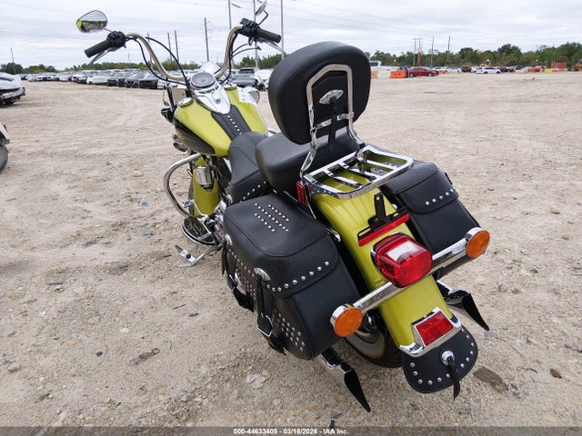 2011 HARLEY-DAVIDSON FLSTC 1HD1BW511BB035431 Photo 2