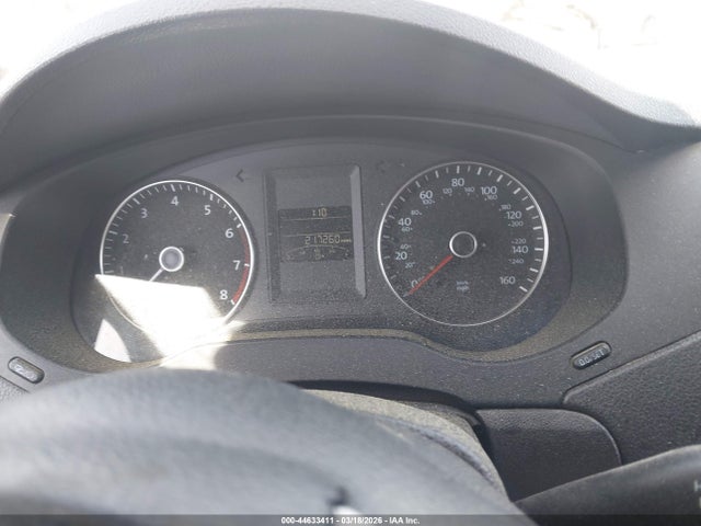 44633411 :رقم المزاد ، 3VWD17AJ4EM274558 vin ، 2014 Volkswagen Jetta 1.8t Se مزاد بيع
