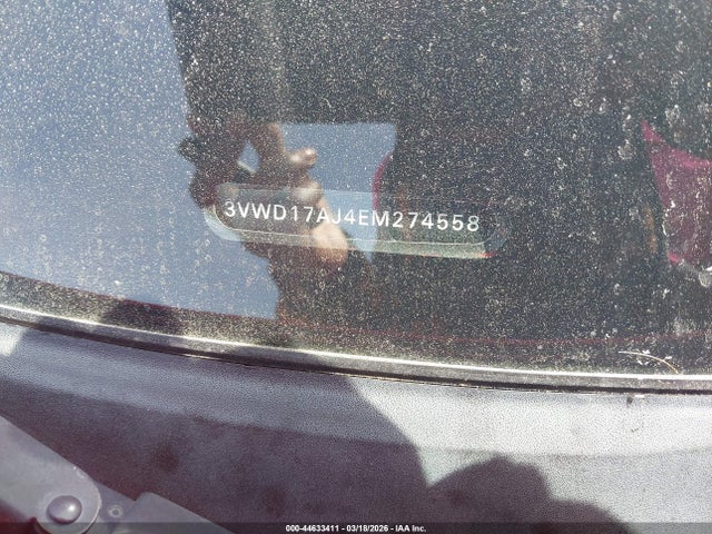 44633411 :رقم المزاد ، 3VWD17AJ4EM274558 vin ، 2014 Volkswagen Jetta 1.8t Se مزاد بيع
