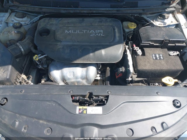 Продажа на аукционе авто 2015 Chrysler 200 Limited, vin: 1C3CCCAB3FN560018, номер лота: 44633416