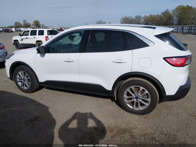 Продаж на аукціоні авто 2022 Ford Escape Se, vin: 1FMCU0G60NUB00428, номер лоту: 44633454