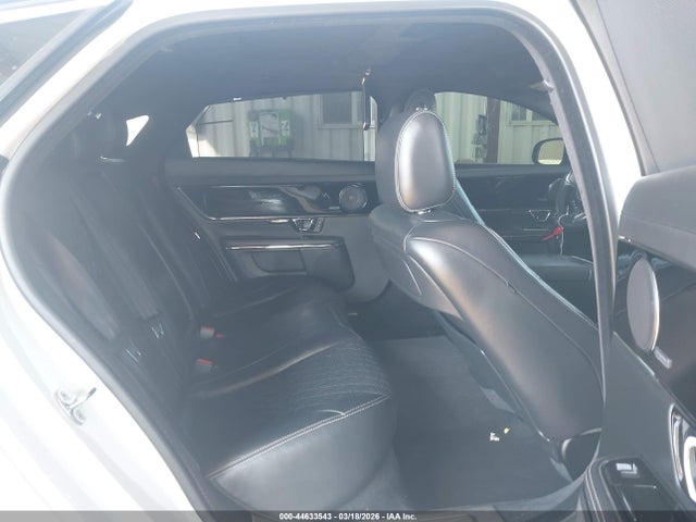 Продаж на аукціоні авто 2017 Jaguar Xj Xjl Portfolio, vin: SAJWA2G73H8W04288, номер лоту: 44633543