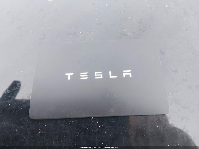 44633579 :رقم المزاد ، 7SAYGDEE6SF219000 vin ، 2025 Tesla Model Y Long Range Dual Motor All-wheel Drive مزاد بيع