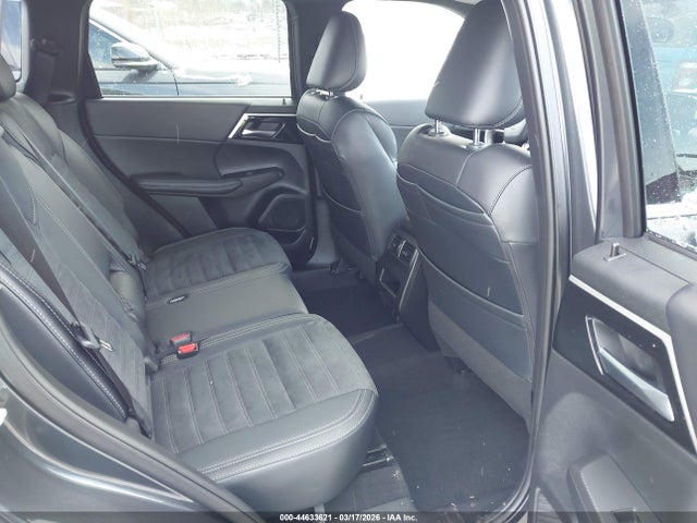 Продаж на аукціоні авто 2024 Mitsubishi Outlander Se Black Edition W/pano Roof S-awc, vin: JA4J4VA8XRZ066018, номер лоту: 44633621