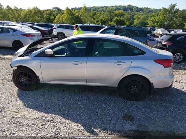 Ford FOCUS SE 2016 1FADP3F25GL201169 Image 15