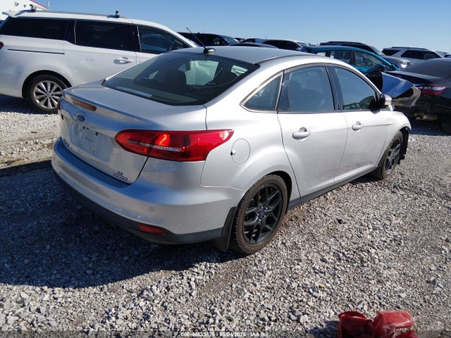 Ford FOCUS SE 2016 1FADP3F25GL201169 Image 4