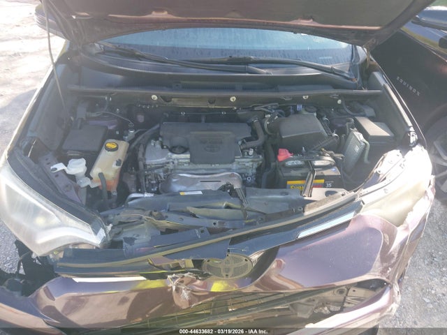 2T3WFREV8GW295033 Toyota Rav4 Xle