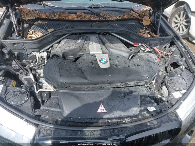 2016 BMW X5 5UXKR6C56G0J83065 Photo 9