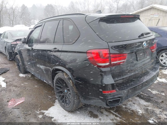2016 BMW X5 5UXKR6C56G0J83065 Photo 2