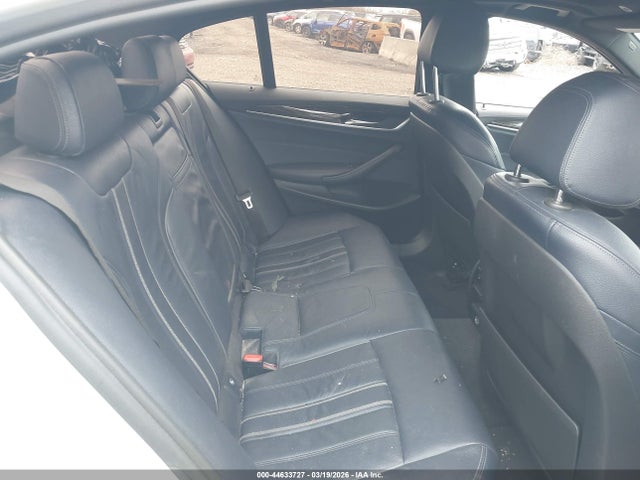 44633727 :رقم المزاد ، WBAJA7C30HG905676 vin ، 2017 Bmw 530i Xdrive مزاد بيع