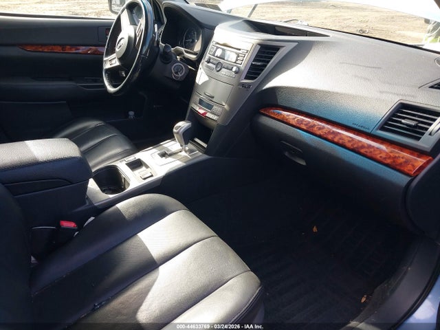 Продажа на аукционе авто 2011 Subaru Outback 2.5i Limited, vin: 4S4BRBKC9B3343775, номер лота: 44633769