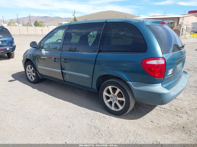 2002 CHRYSLER VOYAGER 1C4GJ25BX2B538844 Photo 2