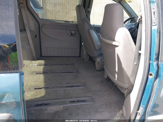 2002 CHRYSLER VOYAGER 1C4GJ25BX2B538844 Photo 7