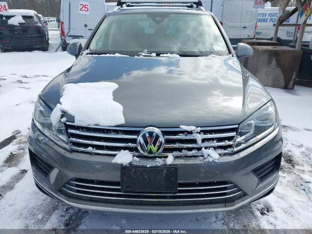 2016 Volkswagen Touareg Vr6 Lux მანქანა იყიდება აუქციონზე, vin: WVGEF9BP5GD012310, აუქციონის ნომერი: 44633829
