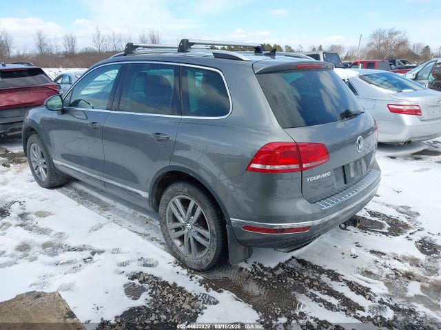 2016 Volkswagen Touareg Vr6 Lux მანქანა იყიდება აუქციონზე, vin: WVGEF9BP5GD012310, აუქციონის ნომერი: 44633829