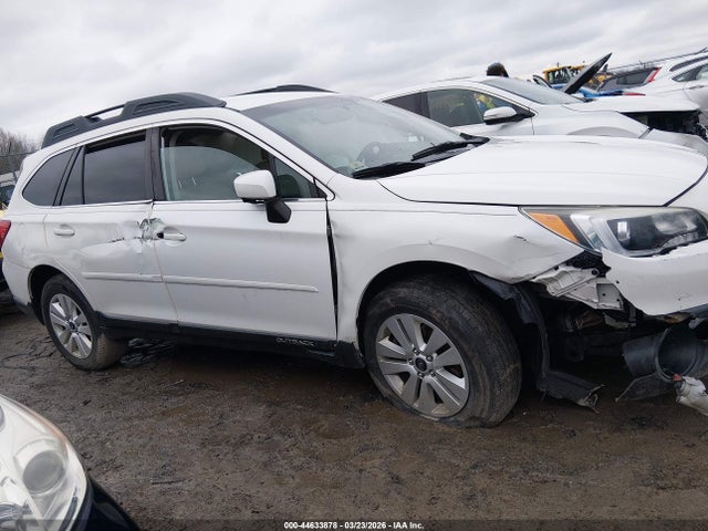 Aukcja sprzedaży 2017 Subaru Outback 2.5i Premium, vin: 4S4BSACC1H3413503, numer aukcji: 44633878