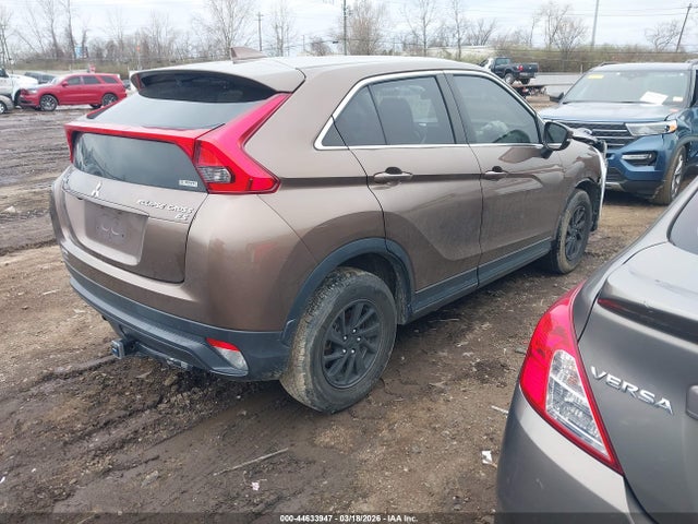 2018 MITSUBISHI ECLIPSE CROSS JA4AT3AA7JZ048719 Photo 3