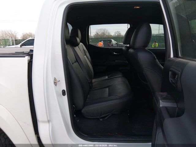 3TMCZ5AN1JM159778 Toyota Tacoma Trd Off Road