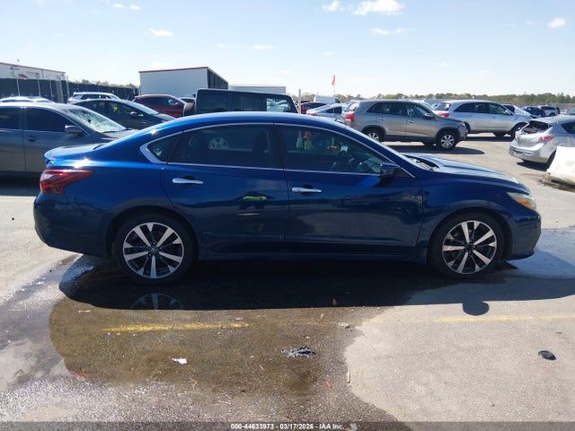 Продажа на аукционе авто 2017 Nissan Altima 2.5 Sr, vin: 1N4AL3AP1HC260271, номер лота: 44633973