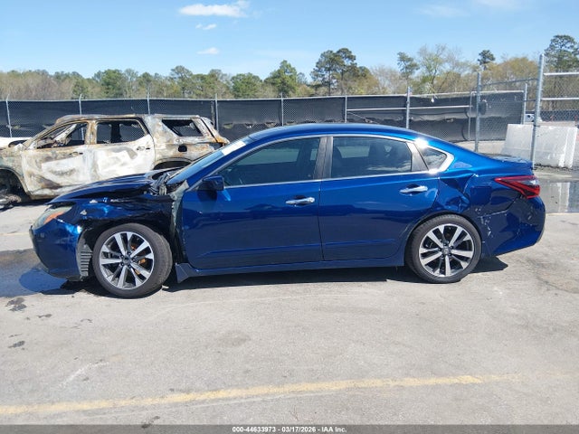 Продажа на аукционе авто 2017 Nissan Altima 2.5 Sr, vin: 1N4AL3AP1HC260271, номер лота: 44633973