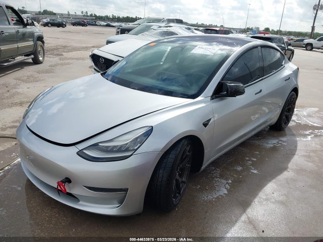 5YJ3E1EB1JF088851 Tesla Model 3 Long Range/performance