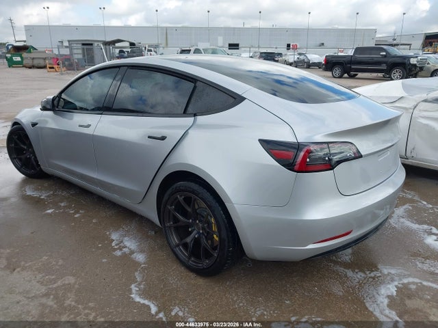 5YJ3E1EB1JF088851 Tesla Model 3 Long Range/performance