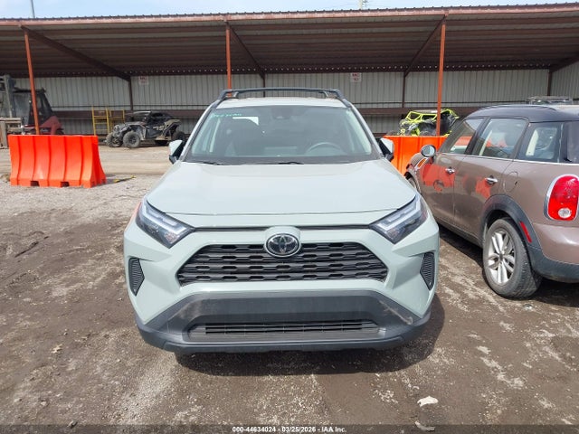 44634024 :رقم المزاد ، 2T3P1RFV6NW259680 vin ، 2022 Toyota Rav4 Xle مزاد بيع