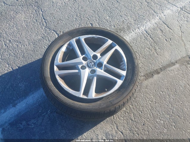 JTNKHMBXXM1114098 Toyota C-HR LE