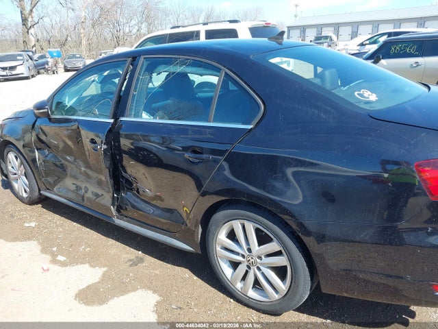 Продажа на аукционе авто 2013 Volkswagen Jetta Gli, vin: 3VW4A7AJXDM211771, номер лота: 44634042