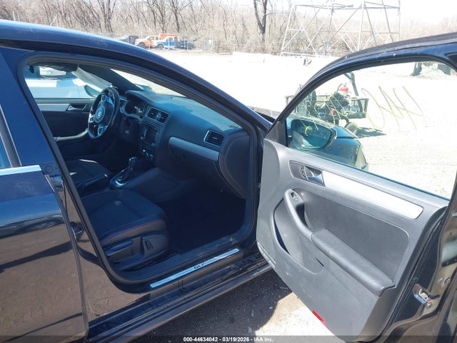 Продажа на аукционе авто 2013 Volkswagen Jetta Gli, vin: 3VW4A7AJXDM211771, номер лота: 44634042