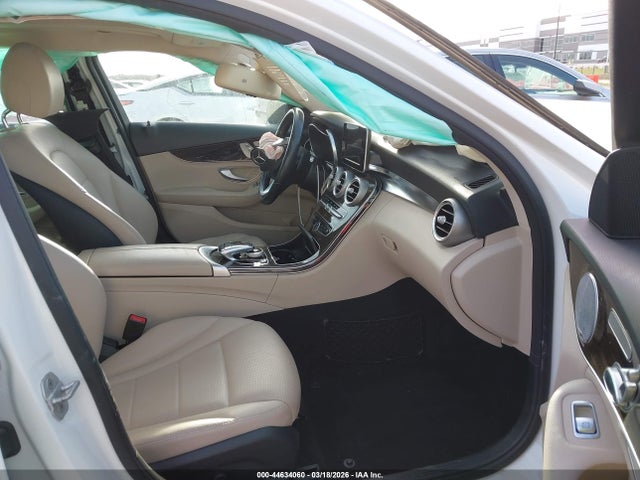 2015 Mercedes-benz C 300 მანქანა იყიდება აუქციონზე, vin: 55SWF4JB6FU052449, აუქციონის ნომერი: 44634060
