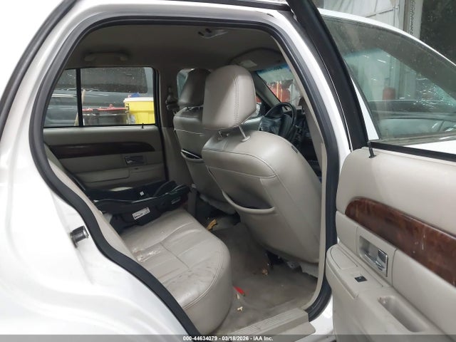 2010 Mercury Grand Marquis Ls (fleet Only) მანქანა იყიდება აუქციონზე, vin: 2MEBM7FV1AX603209, აუქციონის ნომერი: 44634079