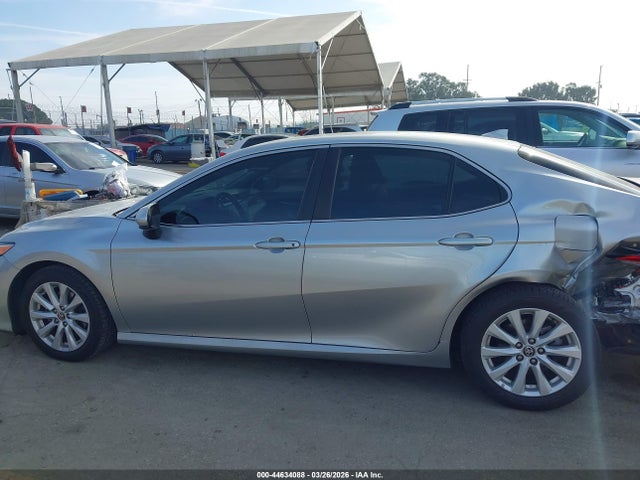 Toyota CAMRY LE 2020 4T1C11AK7LU971747 Image 13